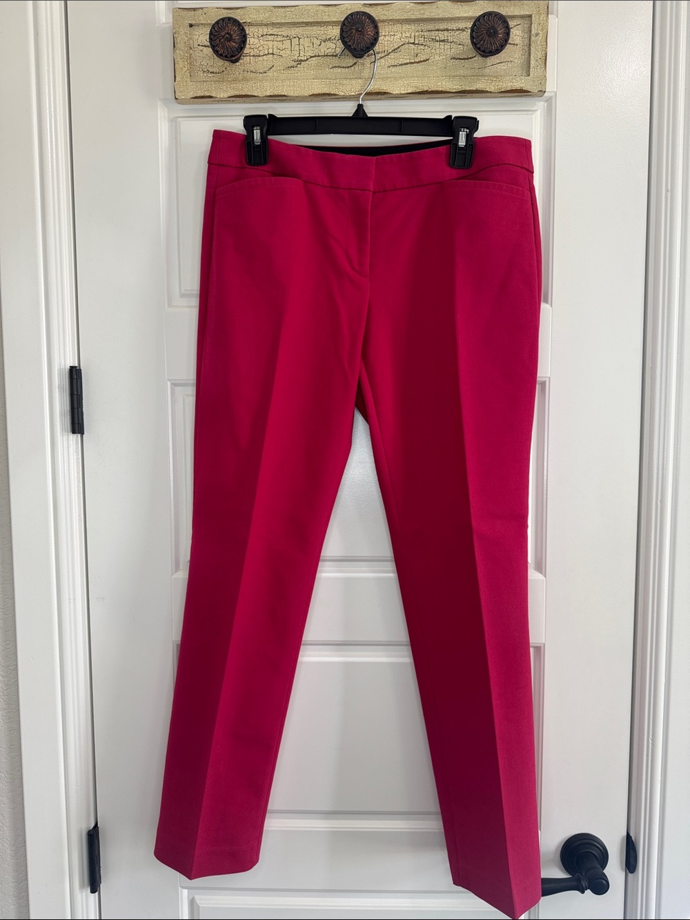 💕 LOFT Straight-Leg Pants in Bright Fuchsia ✨